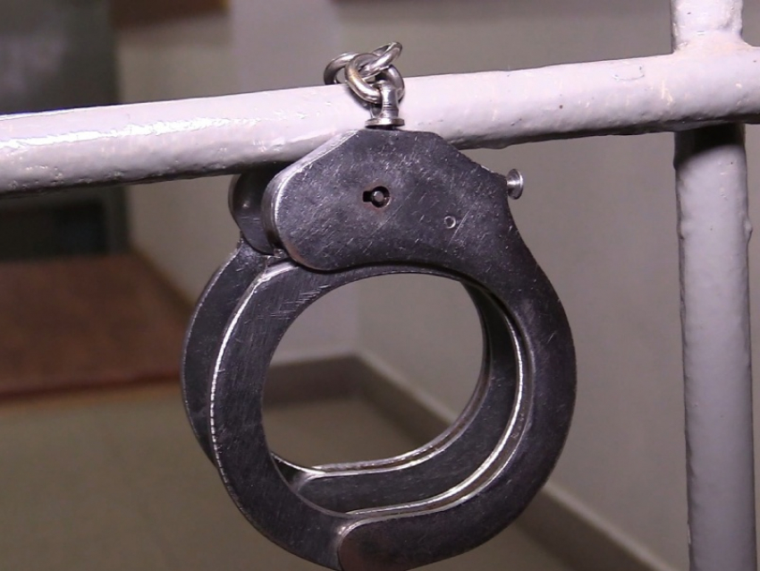 «Обнес» три квартиры: в Ясиноватой задержали подозреваемого в квартирных кражах