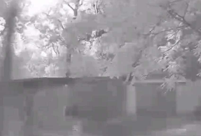 Атака одного из дронов-камикадзе по Донецку попала на видео 