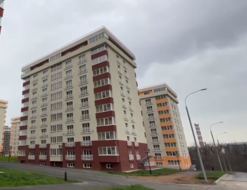 Владимир Путин открыл новый жилкомплекс в восстанавливаемом Мариуполе