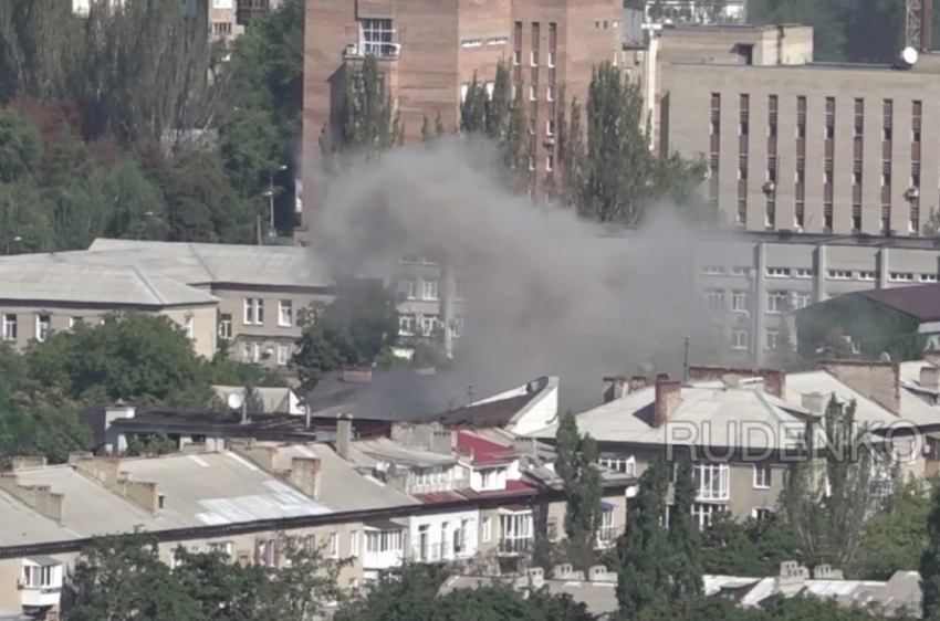 Центр Донецк подвергся массированному обстрелу со стороны ВСУ: передает корреспондент «Блокнот» из укрытия