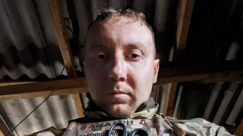 Под Очеретино был ранен агент СБУ, преступник отбывавший наказание в ДНР за шпионаж писатель Ассеев*