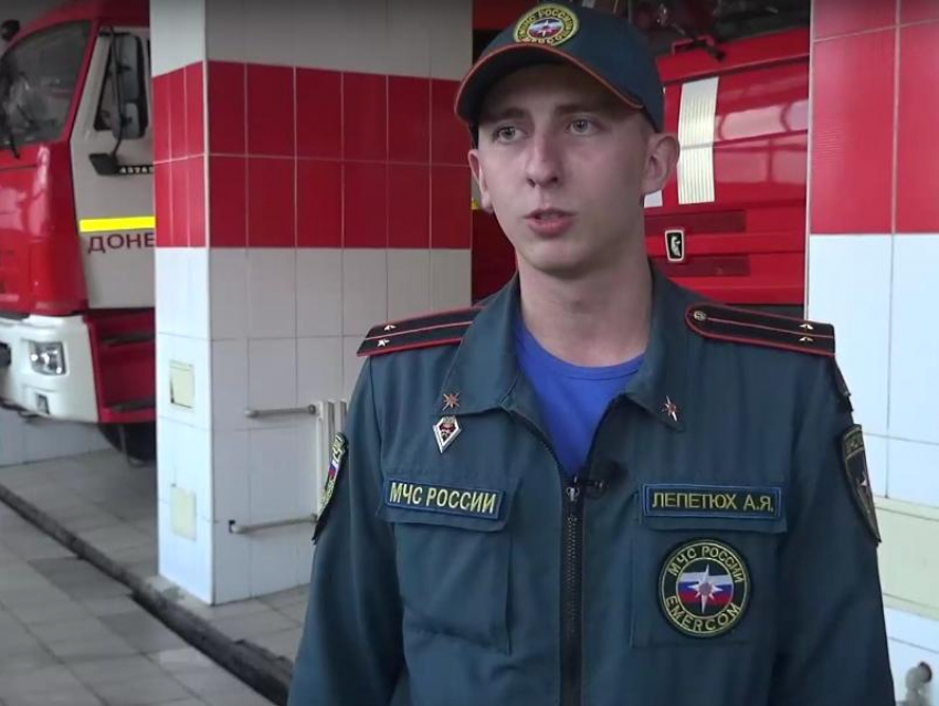 Молодой лейтенант МЧС из Донецка рассказал об опыте эвакуации жителей из-под завалов домов 