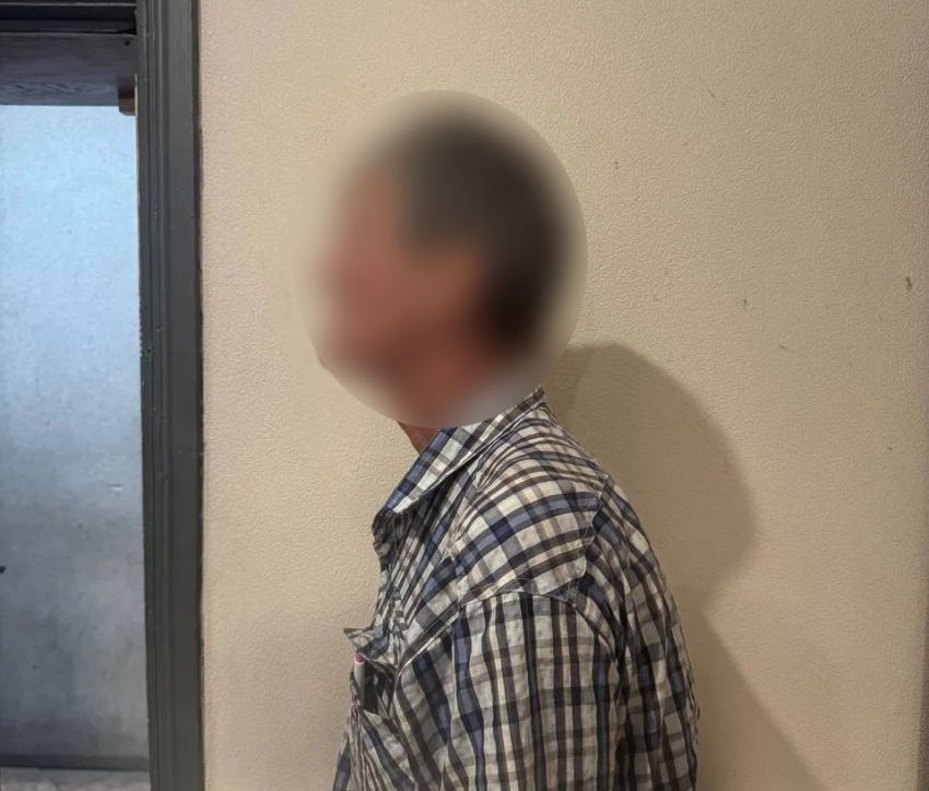 В Донецке безработный украл сумку у пенсионерки, оставленную у лифта