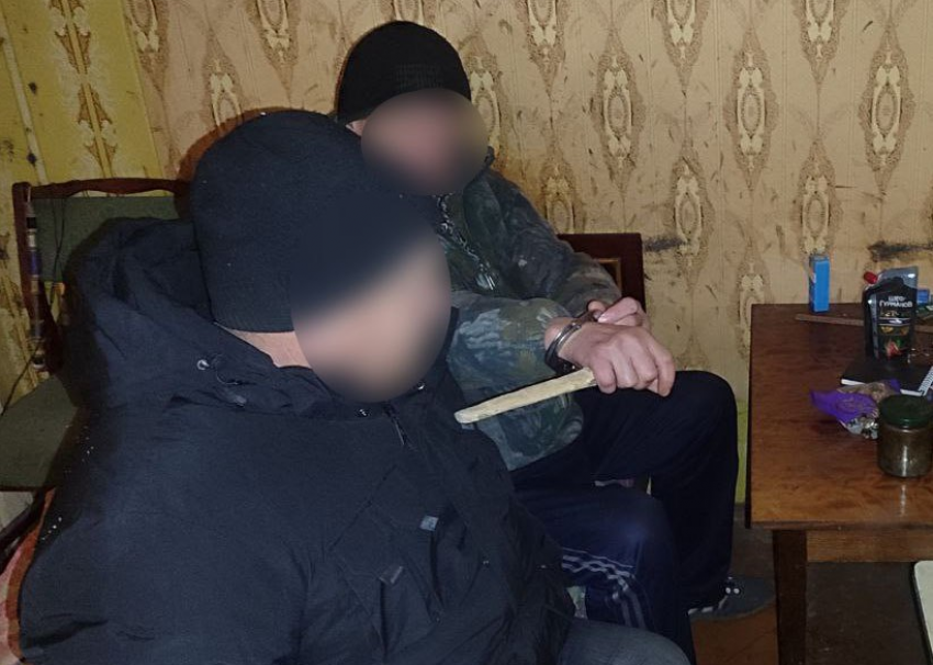 Горловчанин чудом выжил после прямого удара ножом в грудь