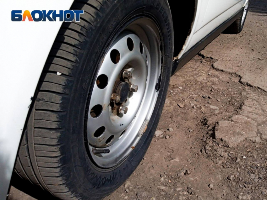 С 1 декабря автовладельцы ДНР могут получить штраф за летнюю резину