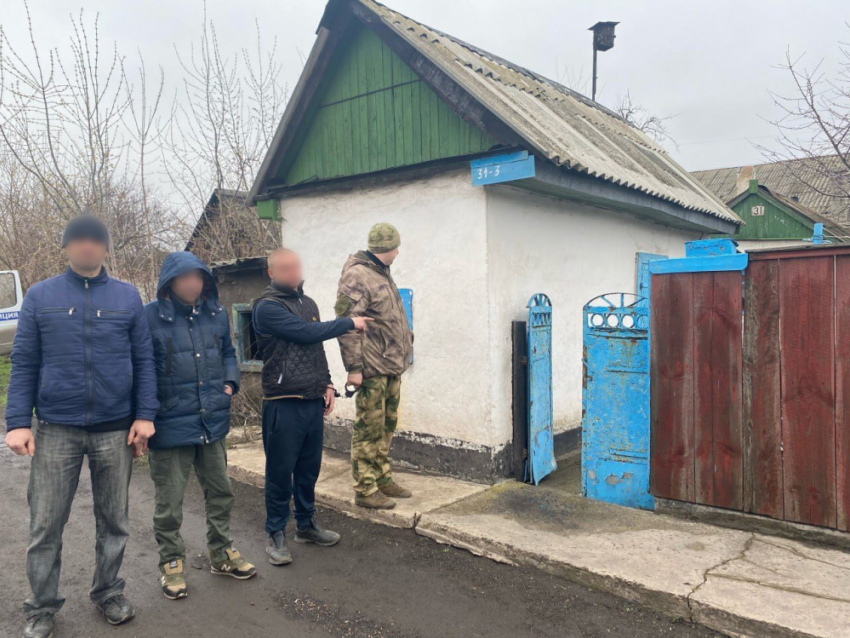 В наручниках смог прогуляться по Петровскому району 25-летний «форточник» из Донецка