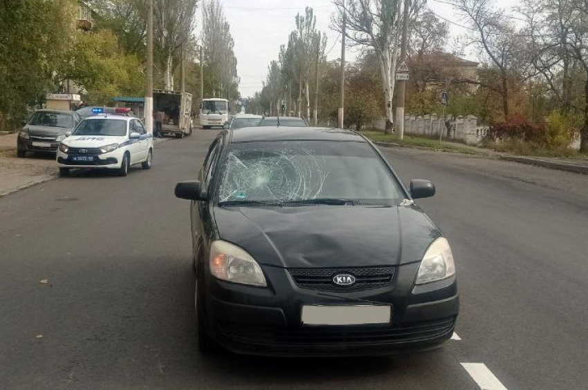 В Донецке водитель KIA Rio насмерть сбил женщину, переходившую дорогу на зелёный
