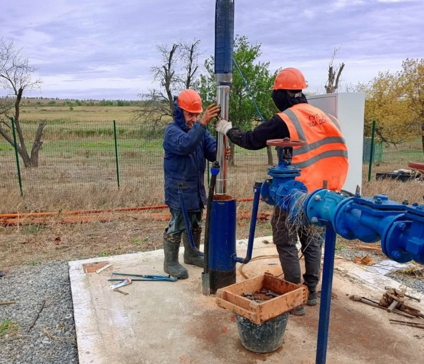 В Новоазовске заменили 40 метров трубопровода для улучшения водоснабжения