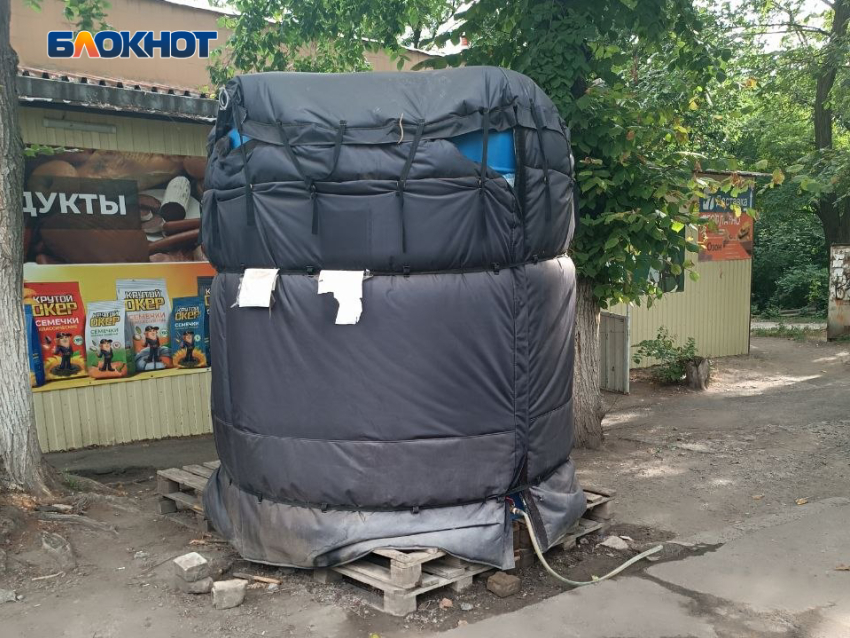 Посёлок Победа месяц живёт без воды: привозной бочки не хватает даже до обеда
