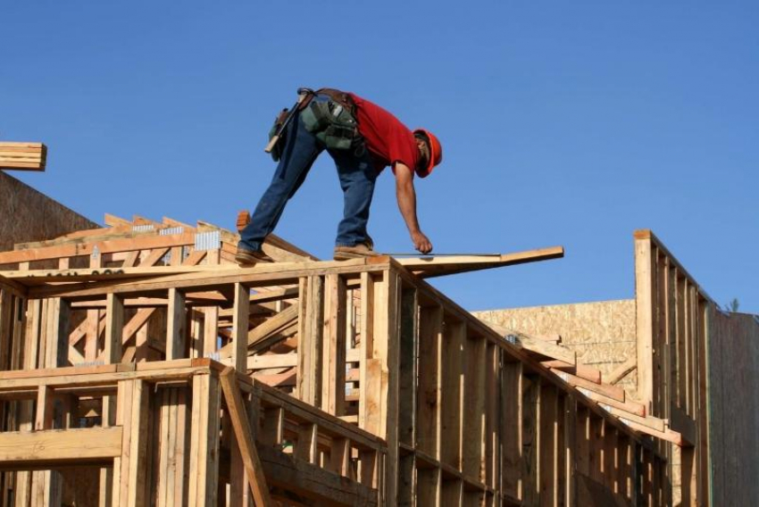 120 частных домов в Мариуполе строят прямо сейчас