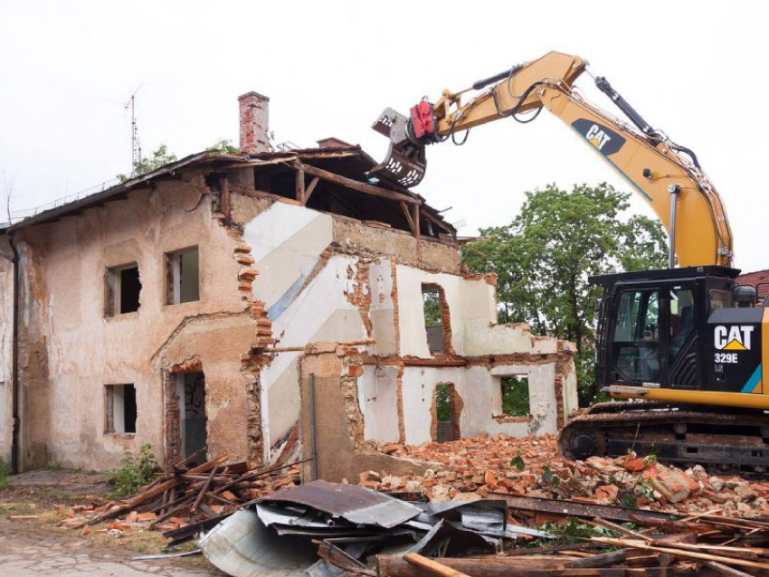 Куда жители Донецка могут обратиться по вопросу компенсации за утраченное или поврежденное жилье