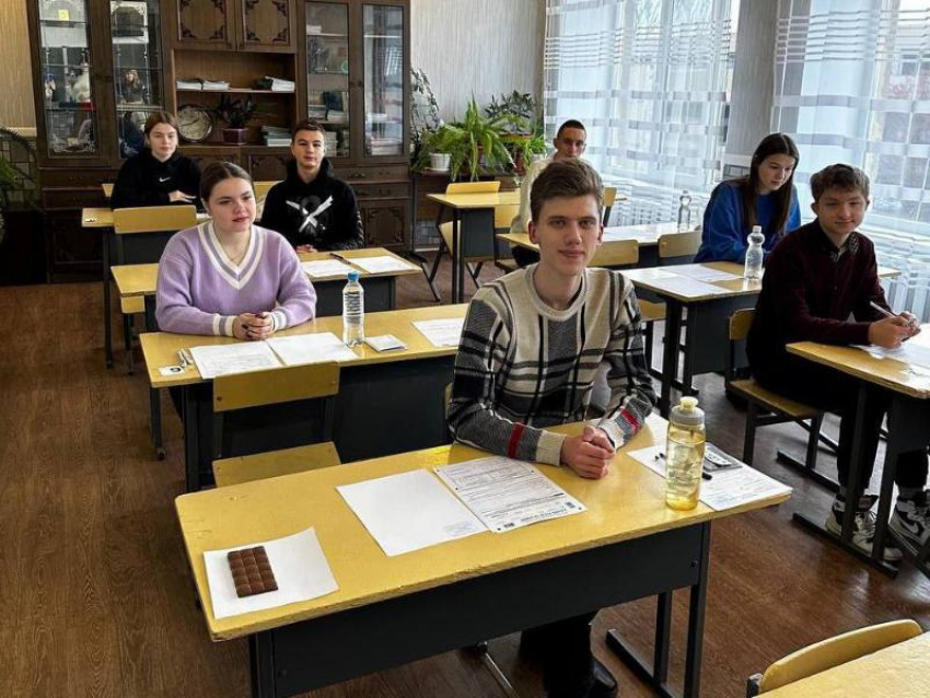 Министр образования рассказала о том, как одиннадцатиклассников из ДНР написали итоговое сочинение 