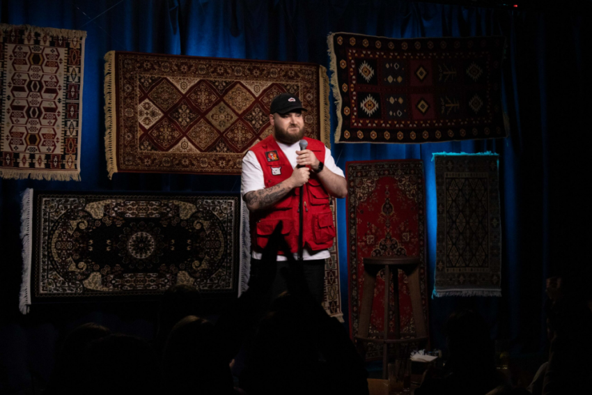 Стендап-комик из Донецка Дмитрий Илюхин отмечает день рождения