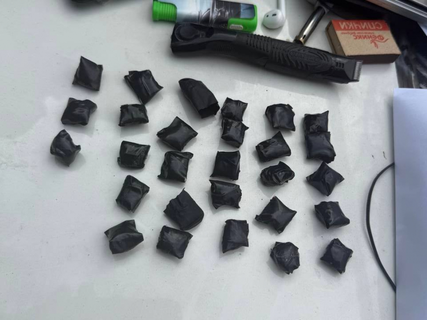 В Донецке мужчина прятал «закладки» от подпольного интернет-магазина