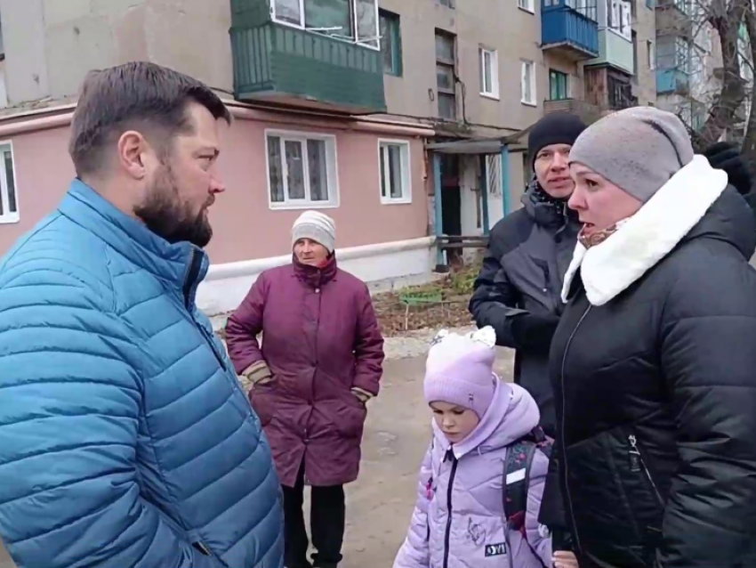 После публикации «Блокнот Донецк» глава Енакиево посетил с рабочим визитом Юнокоммунаровск 