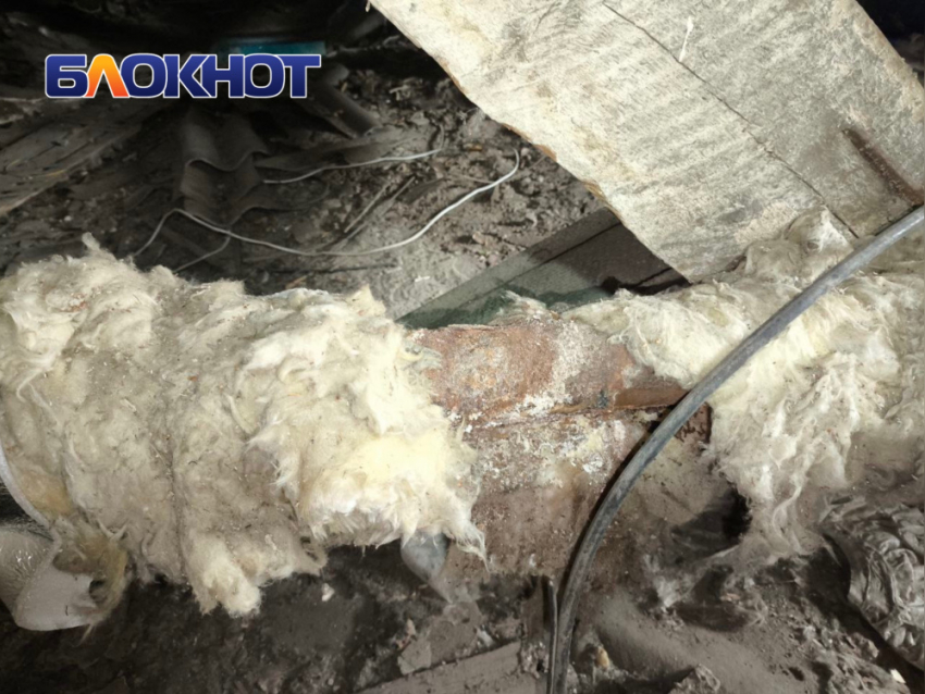 На улице Щорса в Донецке трубы отопления рассыпаются в труху — люди боятся зимы