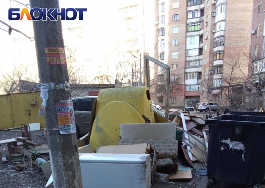 «Скоро у свалки юбилей — год её создания!»: мусорный беспредел захватывает Киевский район Донецка
