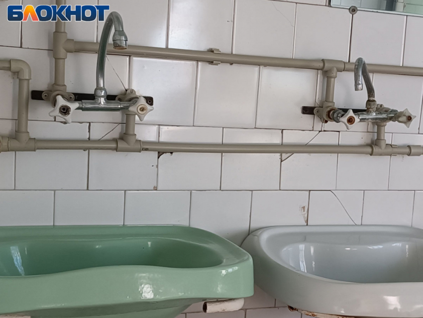 График водоснабжения в ДНР остановился из-за блэкаута 17 ноября, дончане ждут у кранов