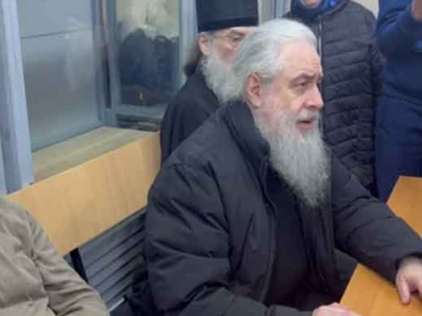 Митрополита Арсения, наместника главной святыни Донбасса, снова упекли в СИЗО