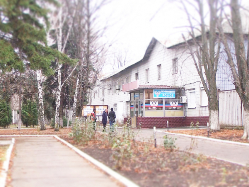 Деньги и технику на сумму около 100 тысяч рублей вытащил из квартиры в Донецке воришка