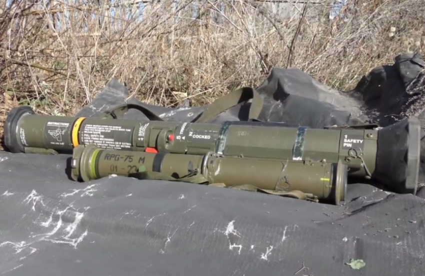 Тайник с оружием для украинских диверсантов обнаружили в ДНР 