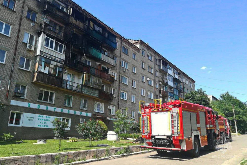 Трех пожилых женщин вытащили из огненного капкана спасатели ДНР при пожаре в Зугрэсе