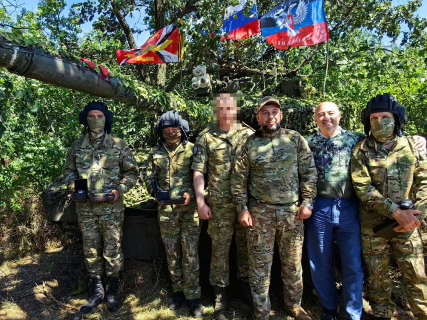 В ДНР вручили награды экипажу героического танка «Алеша»