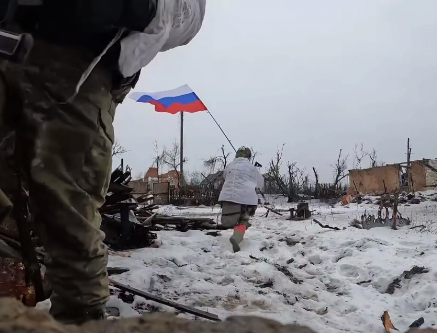 Российские штурмовики прорвали украинскую оборону и вошли в Авдеевку, в Богдановке ДНР был установлен флаг РФ
