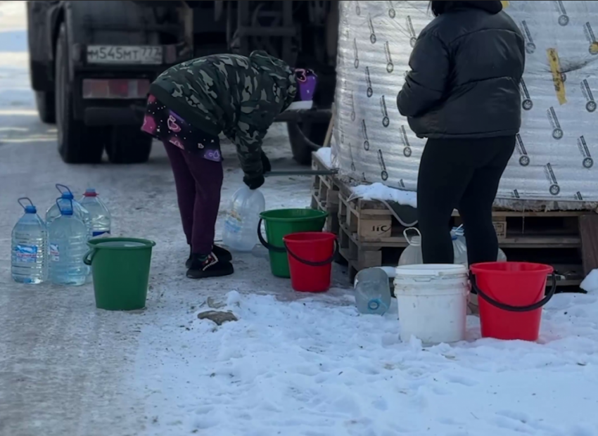 Стало известно, почему пустая бочка с водой ценнее полной зимой в ДНР