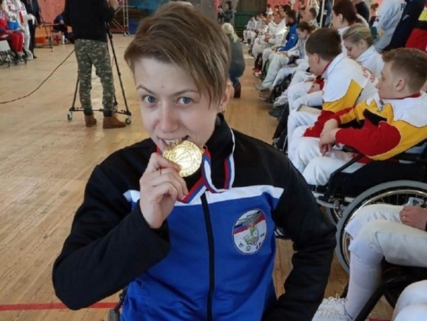 Спортсменка с особенностями развития здоровья из Донецка завоевала «золото» на соревнованиях в Уфе