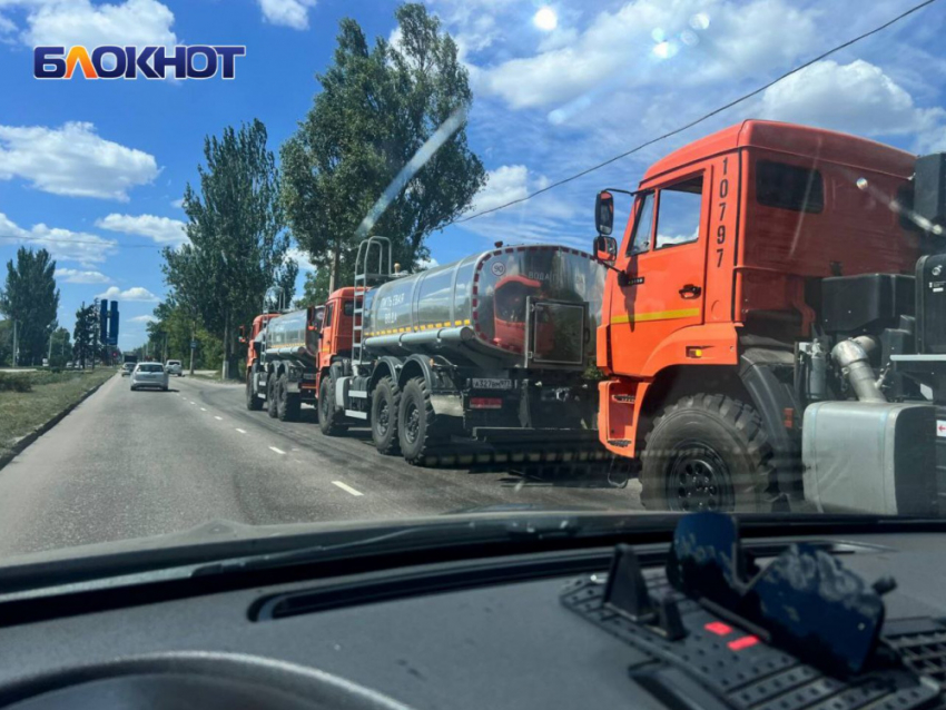 В Донецк прибывают водовозы из Москвы