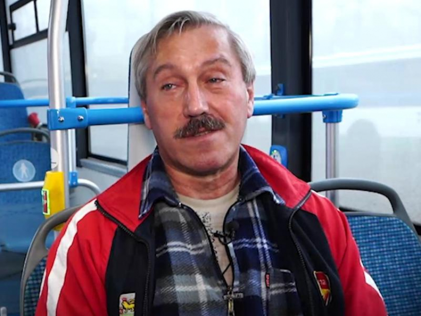 «Если все уйдут, кто будет перевозить пассажиров?»: водитель автобуса из Донецка о работе в условиях боевых действий 