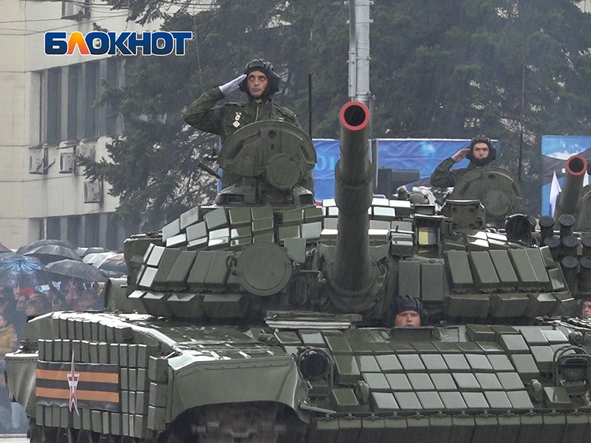 Кладовая памяти: «Блокнот» нашел в своих архивах Парад Победы-2015 в Донецке