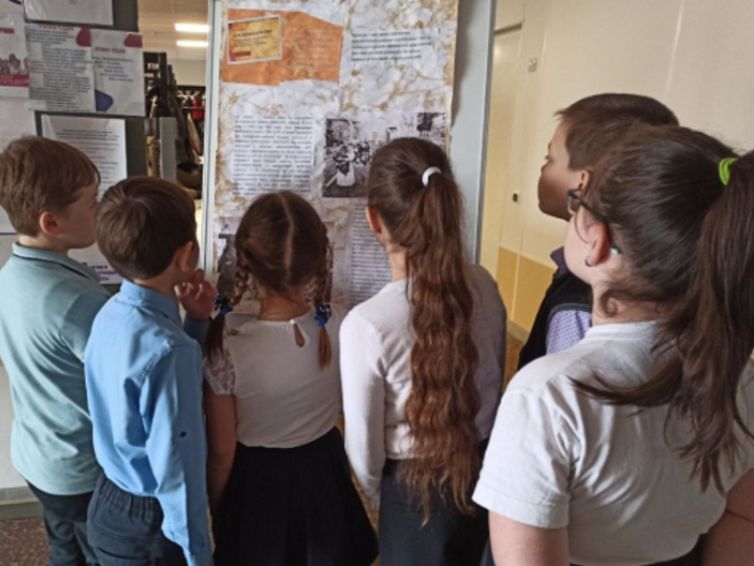 Школьники и студенты ДНР узнали историю возникновения нацизма
